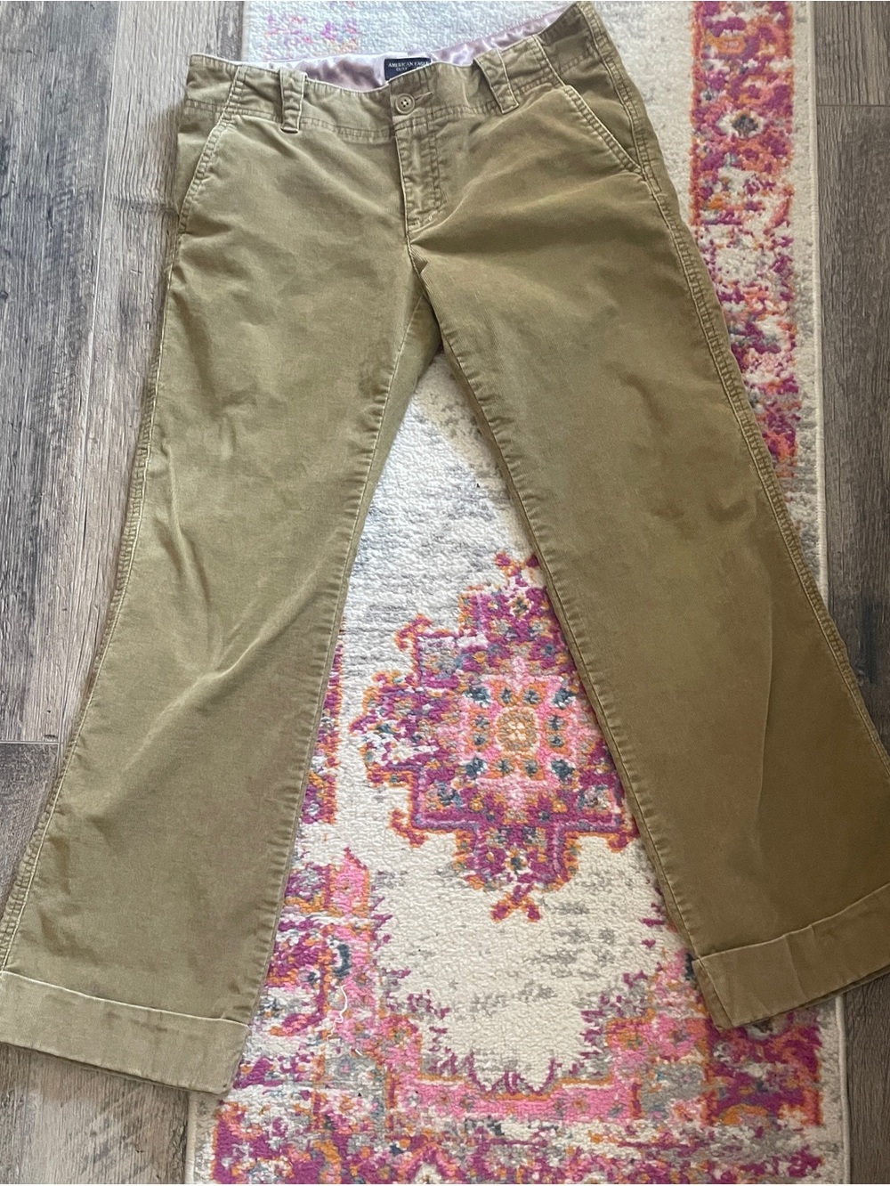 Charming AE corduroy pants
